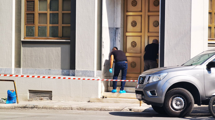 Δύο εκρηκτικοί μηχανισμοί στην Τεκτονική Στοά στην Αχαρνών - Οι δράστες είχαν τηλεφωνήσει στο 112