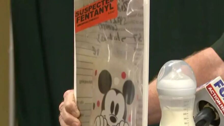 ΗΠΑ: 17χρονη ήθελε να κοιμηθεί, έδωσε στο 9 μηνών βρέφος της φαιντανύλη με γάλα και το σκότωσε!