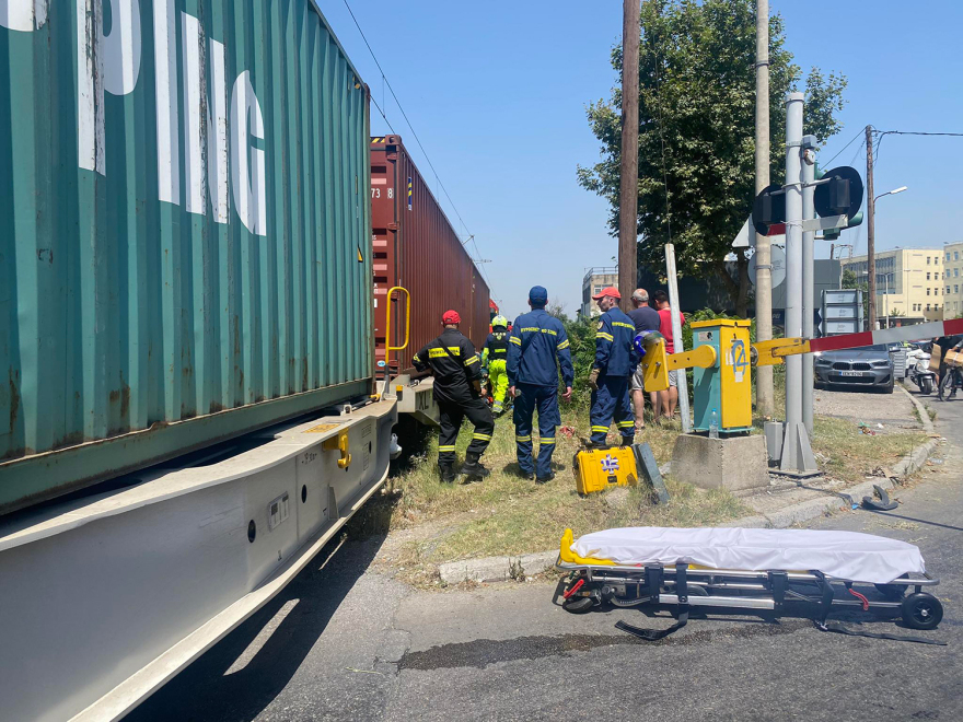 Θεσσαλονίκη: Νεκρός ο 74χρονος οδηγός μηχανής που παρασύρθηκε από εμπορική αμαξοστοιχία