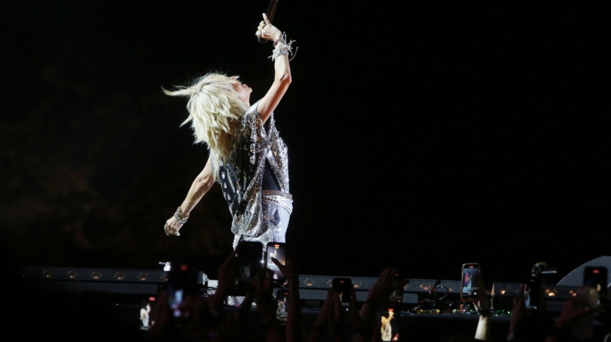 ﻿﻿Άννα Βίσση: Αποθεώθηκε η Άννα Βίσση στη συναυλία για τα 50 χρόνια καριέρας της - Βίντεο και φωτογραφίες