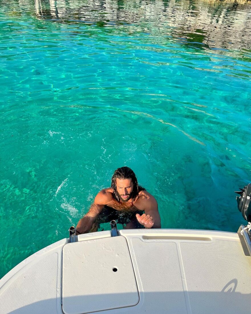 Κωνσταντίνος Βασάλος: Πήγε για διακοπές στη Σκύρο - Δείτε φωτογραφίες