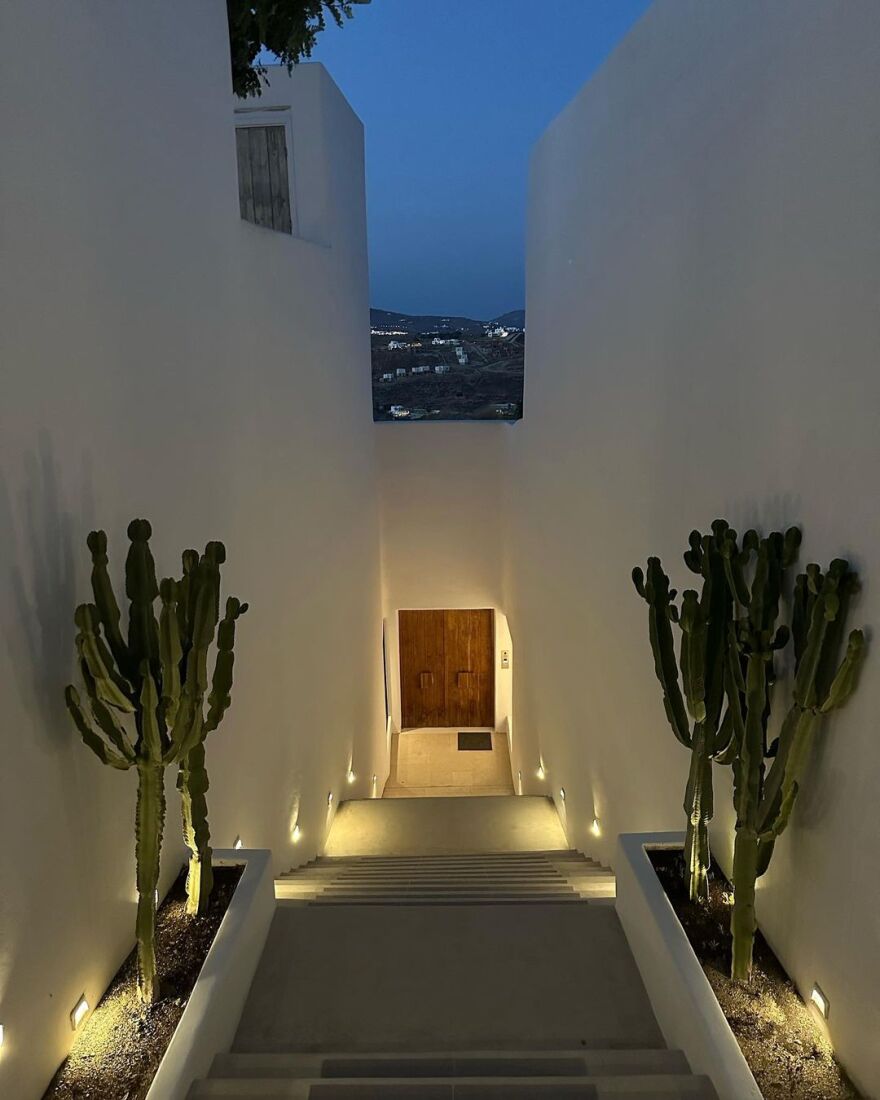 Κιάρα Φεράνι: Νέες φωτογραφίες της από τη Μύκονο