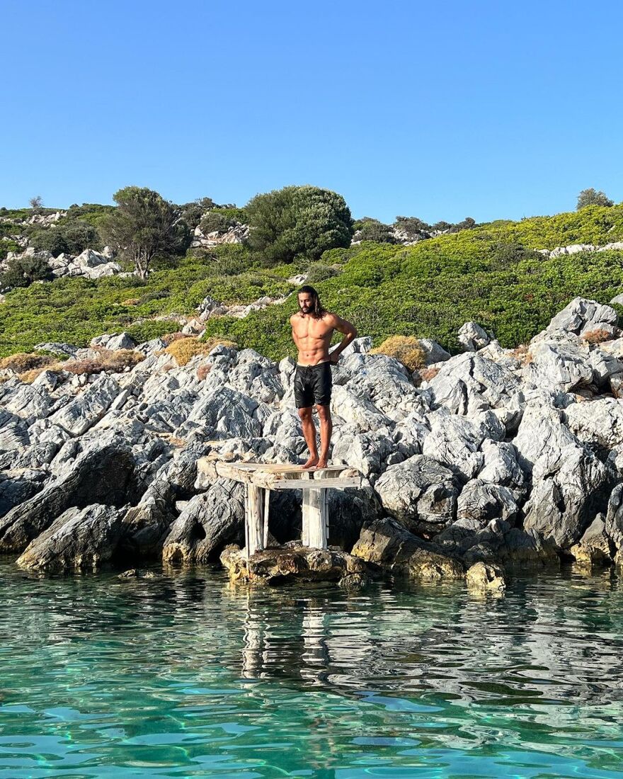 Κωνσταντίνος Βασάλος: Πήγε για διακοπές στη Σκύρο - Δείτε φωτογραφίες