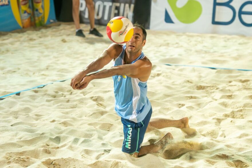 Μπιτς Βόλεϊ, Athens Golden Cup: Μεγάλα ζευγάρια στα προημιτελικά των ανδρών