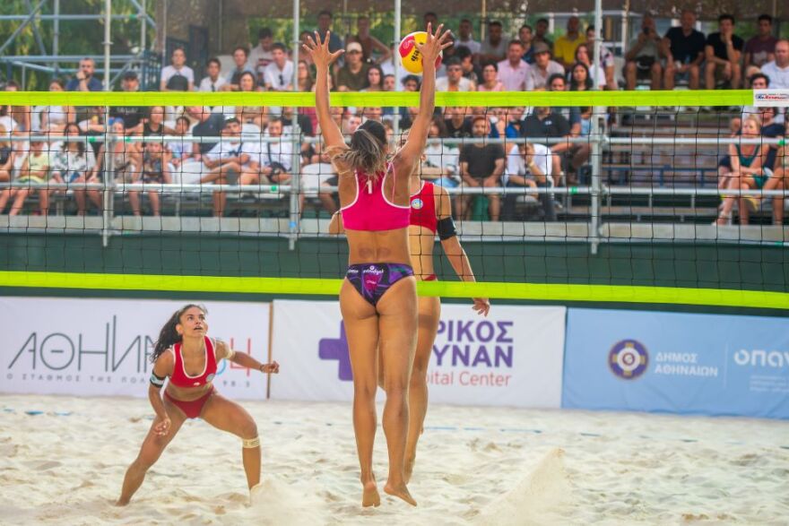 Μπιτς Βόλεϊ, Athens Golden Cup: Βγήκαν τα ζευγάρια των προημιτελικών στις γυναίκες μετά από θρίλερ
