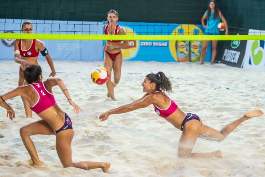 Μπιτς Βόλεϊ, Athens Golden Cup: Βγήκαν τα ζευγάρια των προημιτελικών στις γυναίκες μετά από θρίλερ