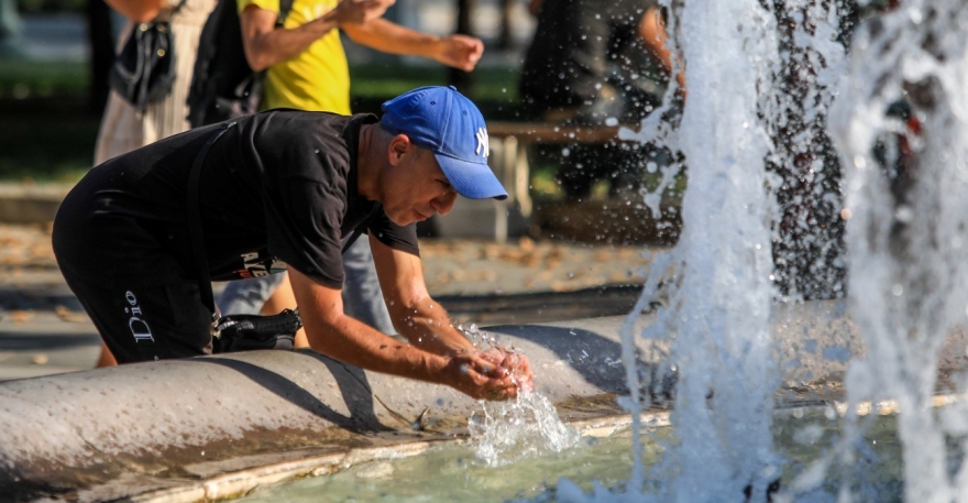 Μπορεί το ανθρώπινο σώμα να προσαρμοστεί σε πιο ακραίους καύσωνες; - Οι προειδοποιήσεις των ειδικών