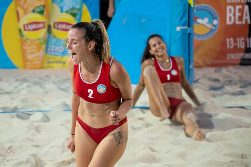 Μπιτς βόλεϊ, Athens Golden Cup: Τρομερό θέαμα και γεμάτες κερκίδες στα ματς των γυναικών - Δείτε φωτογραφίες