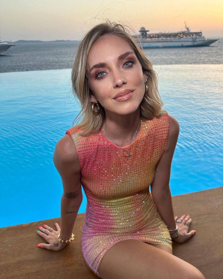 Φωτογραφίες: Η Κιάρα Φεράνι «κατακλύζει» το Instagram της με στιγμιότυπα από την Ελλάδα