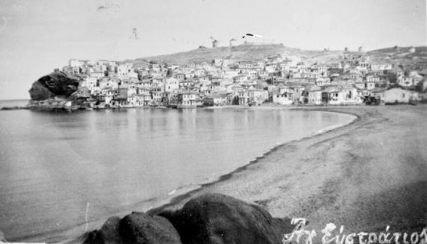 Πώς ο Στράτος Παπουτσάκης απελευθέρωσε τους Έλληνες εξόριστους από τον Άη-Στράτη το 1943