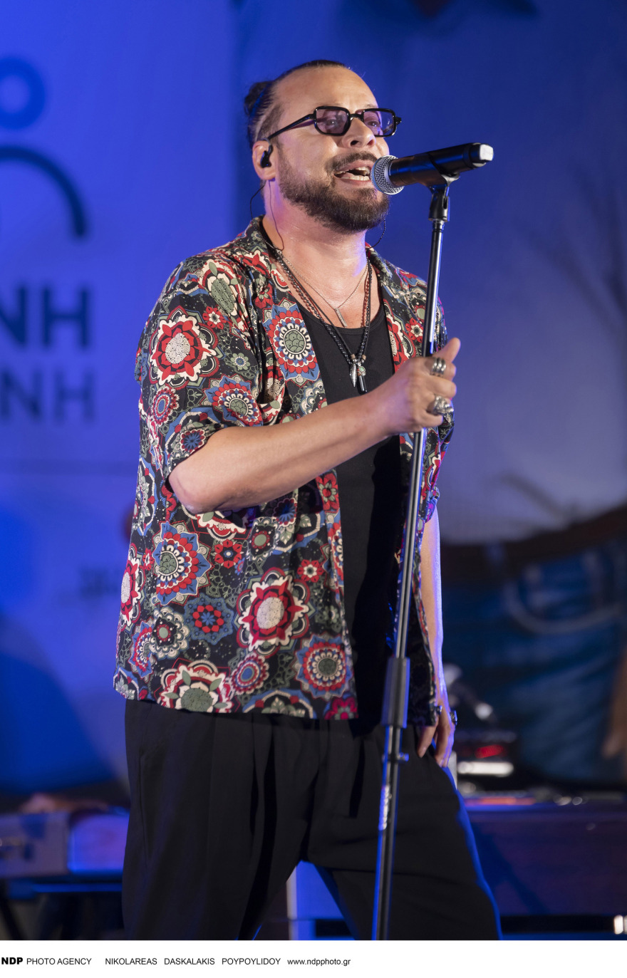 Φωτογραφίες: Η Ασημίνα Χατζηανδρέου στη συναυλία του Χρήστου Δάντη στην Καισαριανή