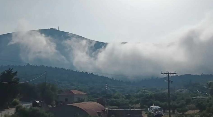 Ιθάκη:  «Λευκό πέπλο» σκέπασε την Άτοκο στο Ιόνιο - Πώς προκλήθηκε το φαινόμενο