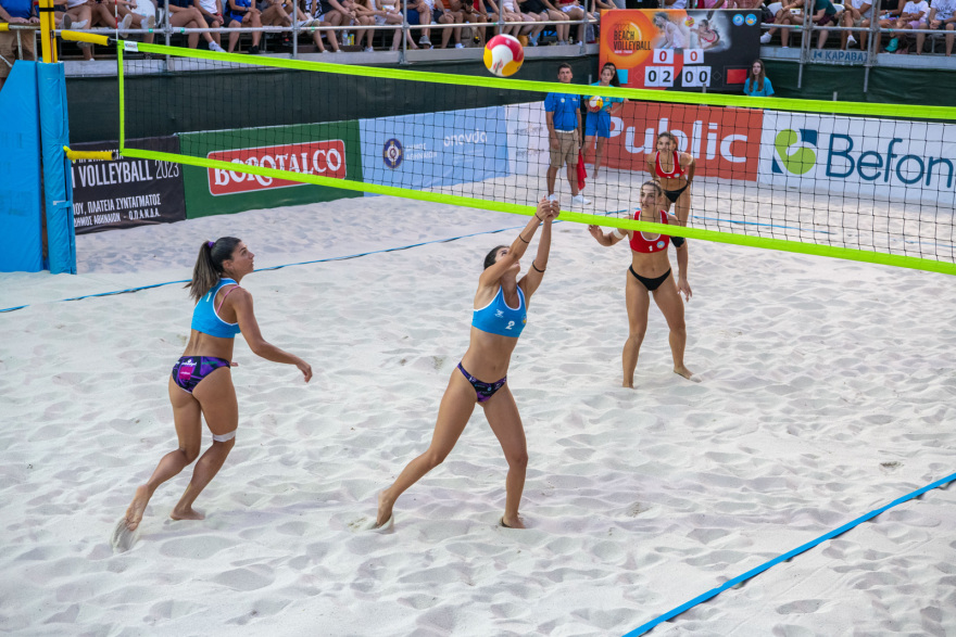 Μπιτς βόλεϊ, Athens Golden Cup: Αυλαία στην κατάμεστη πλατεία Συντάγματος