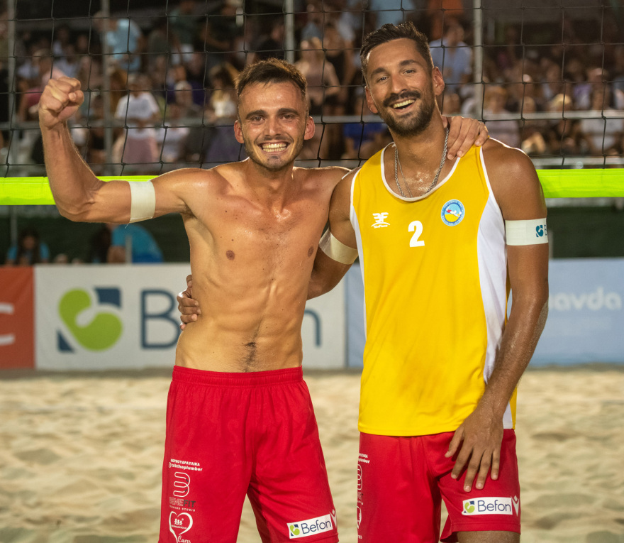 Μπιτς βόλεϊ, Athens Golden Cup: Αυλαία στην κατάμεστη πλατεία Συντάγματος