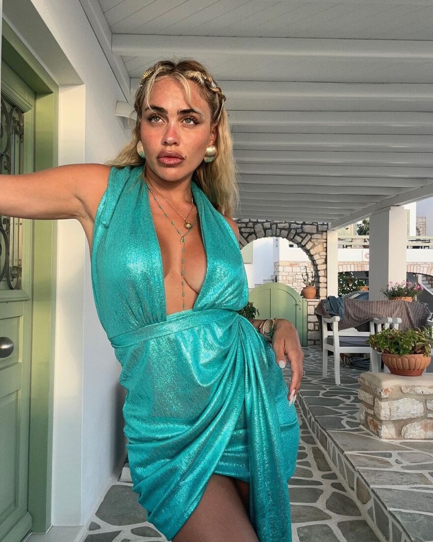 Κόνι Μεταξά – Μάριος Καπότσης: Φωτογραφίες από το ταξίδι τους στην Πάρο