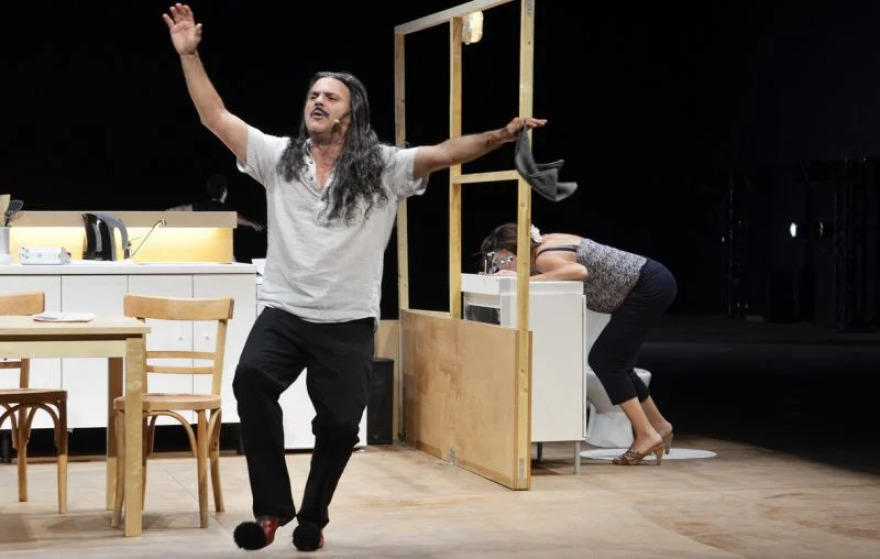 Λένα Κιτσοπούλου: Όταν είχε παρουσιάσει τον Αθανάσιο Διάκο «σουβλατζή», «κερατά» και «συζυγοκτόνο»