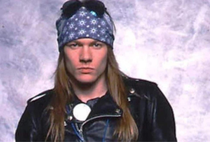 Guns N' Roses: Η πολυτάραχη ιστορία της θρυλικής μπάντας που καταφθάνει στην Αθήνα