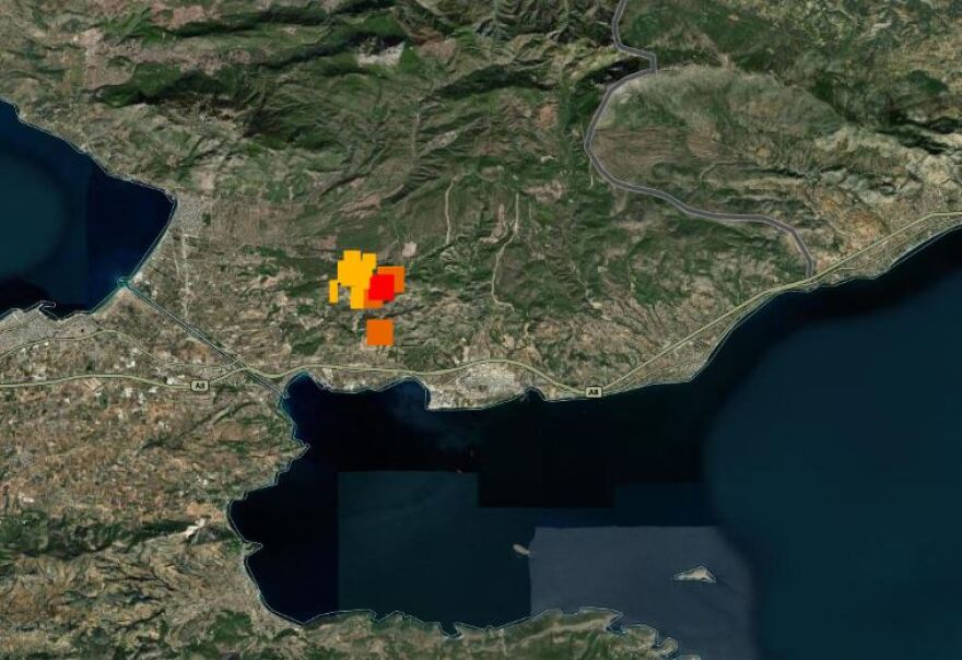 Φωτιές: Πώς φαίνονται τα πύρινα μέτωπα σε Δερβενοχώρια και Λουτράκι από τον δορυφόρο της NASA