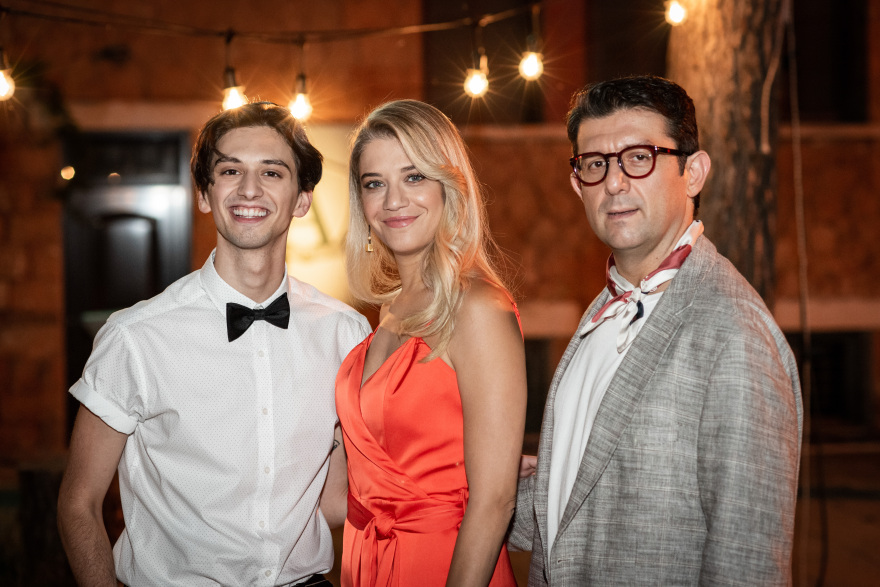 Κάνε ότι κοιμάσαι: Επιστρέφει τη νέα σεζόν - Δείτε φωτογραφίες από τα γυρίσματα