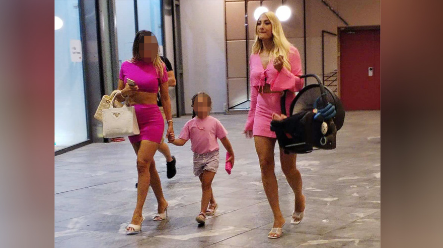 Ιωάννα Τούνη: Ντύθηκε στα ροζ και πήγε στην πρεμιέρα της «Barbie» - Δείτε φωτογραφίες