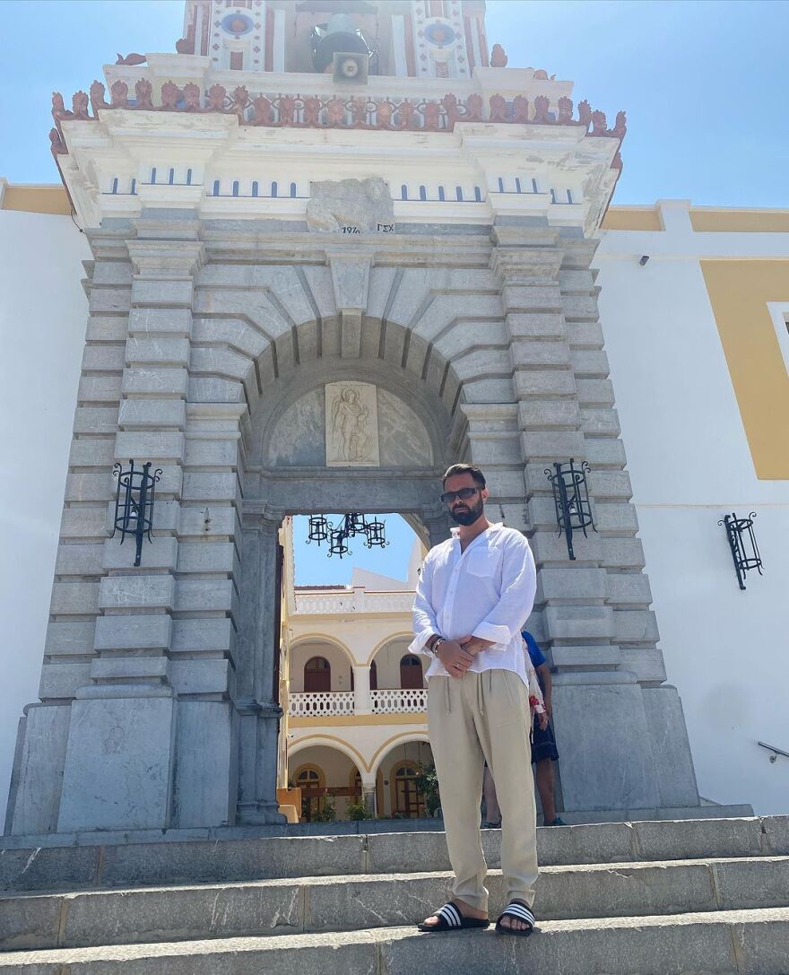 Ηλίας Βρεττός: Πήγε για προσκύνημα ανήμερα της ονομαστικής του εορτής - Δείτε φωτογραφίες