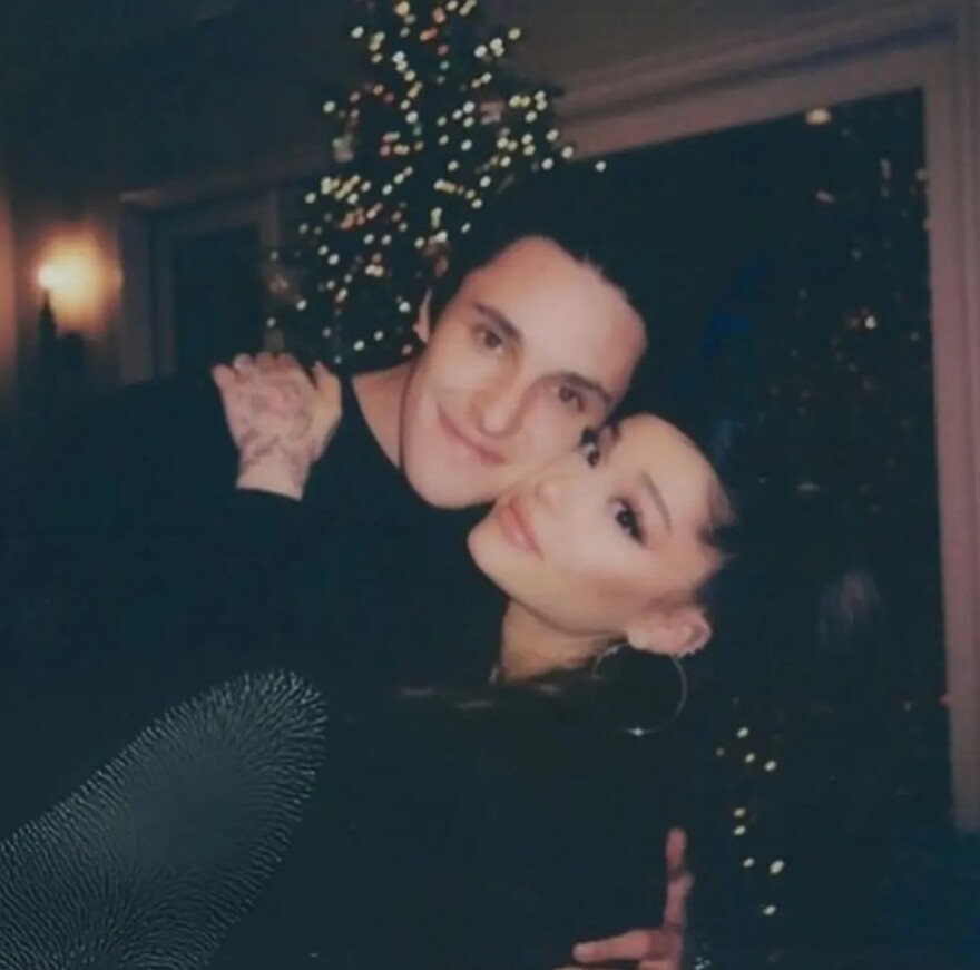 Αριάνα Γκράντε: Η τραγουδίστρια έχει νέο σύντροφο μετά το διαζύγιό της 