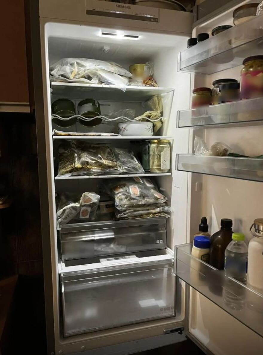 Αττική: Είχαν γεμίσει βίλα με ναρκωτικά, έκαναν έφοδο οι αστυνομικοί - Δείτε βίντεο και φωτογραφίες