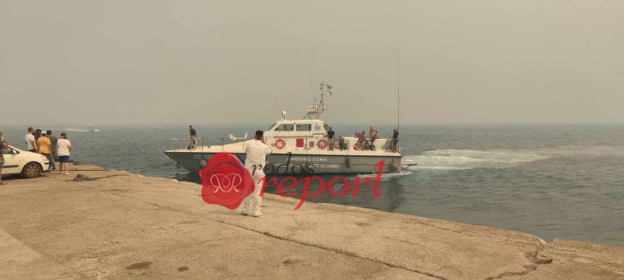 Φωτιά στη Ρόδο: Εκκενώσεις δια θαλάσσης - Έφτασε σε ξενοδοχεία η πυρκαγιά