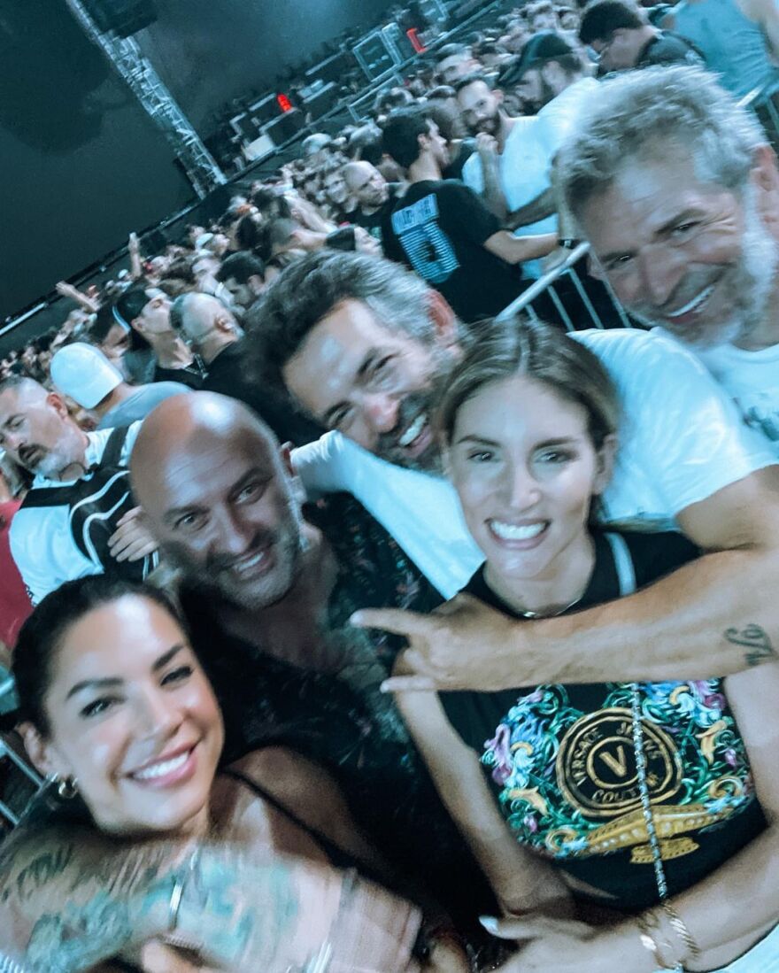 Μαριάντα Πιερίδη-Αθηνά Οικονομάκου: Πήγαν μαζί στους Guns N' Roses - Δείτε φωτογραφίες