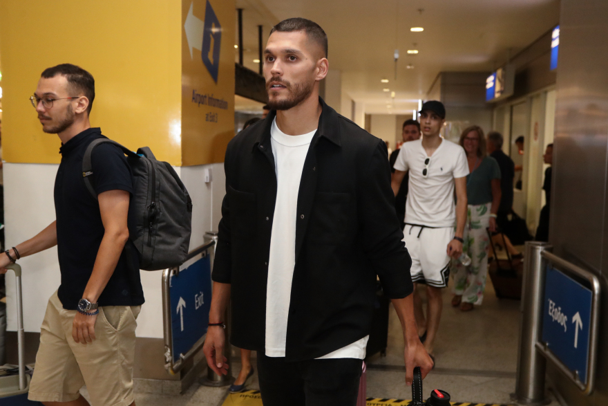 Ολυμπιακός: Έφτασε στην Αθήνα ο Φρέιρε - «Το μεγαλύτερο βήμα στην καριέρα μου» δήλωσε ο Αργεντινός 