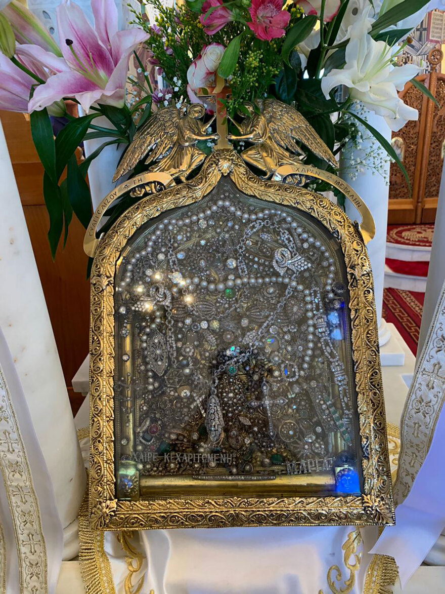 Φωτιά στη Ρόδο: Συνεχείς μάχες με τις αναζωπυρώσεις στα τρία μέτωπα - Σε γυμναστήρια και σχολεία χιλιάδες τουρίστες