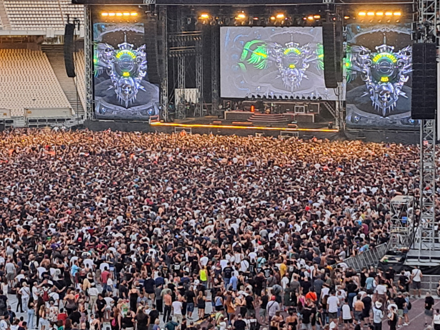 Οι Guns N’ Roses αψήφησαν τον καύσωνα και έπαιξαν τρεις ολόκληρες ώρες στο Ολυμπιακό Στάδιο