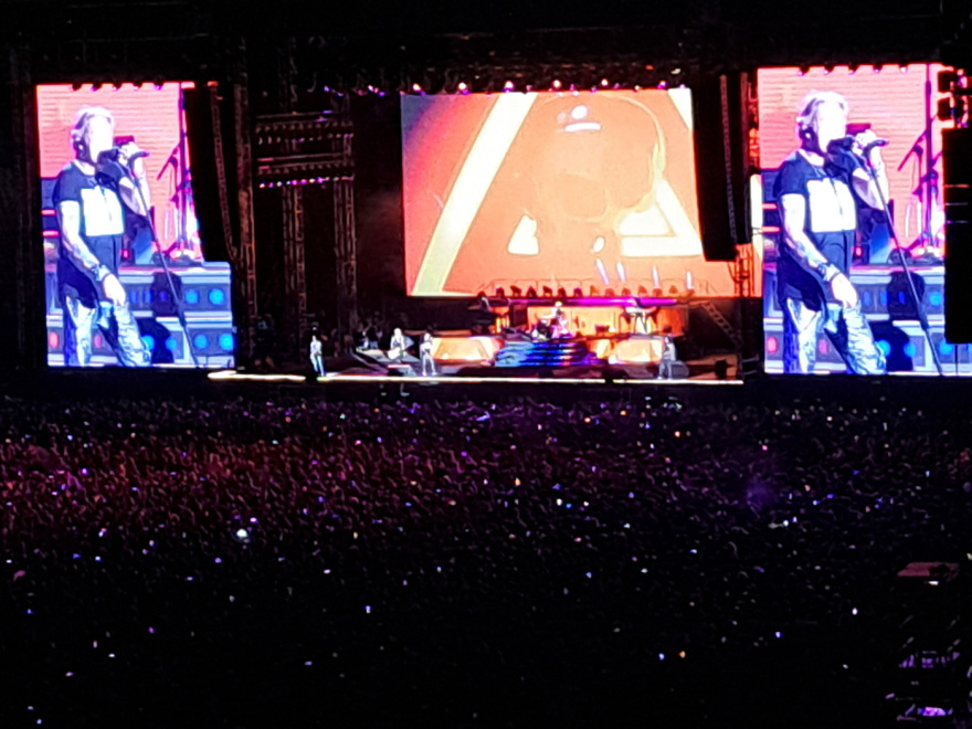Οι Guns N’ Roses αψήφησαν τον καύσωνα και έπαιξαν τρεις ολόκληρες ώρες στο Ολυμπιακό Στάδιο