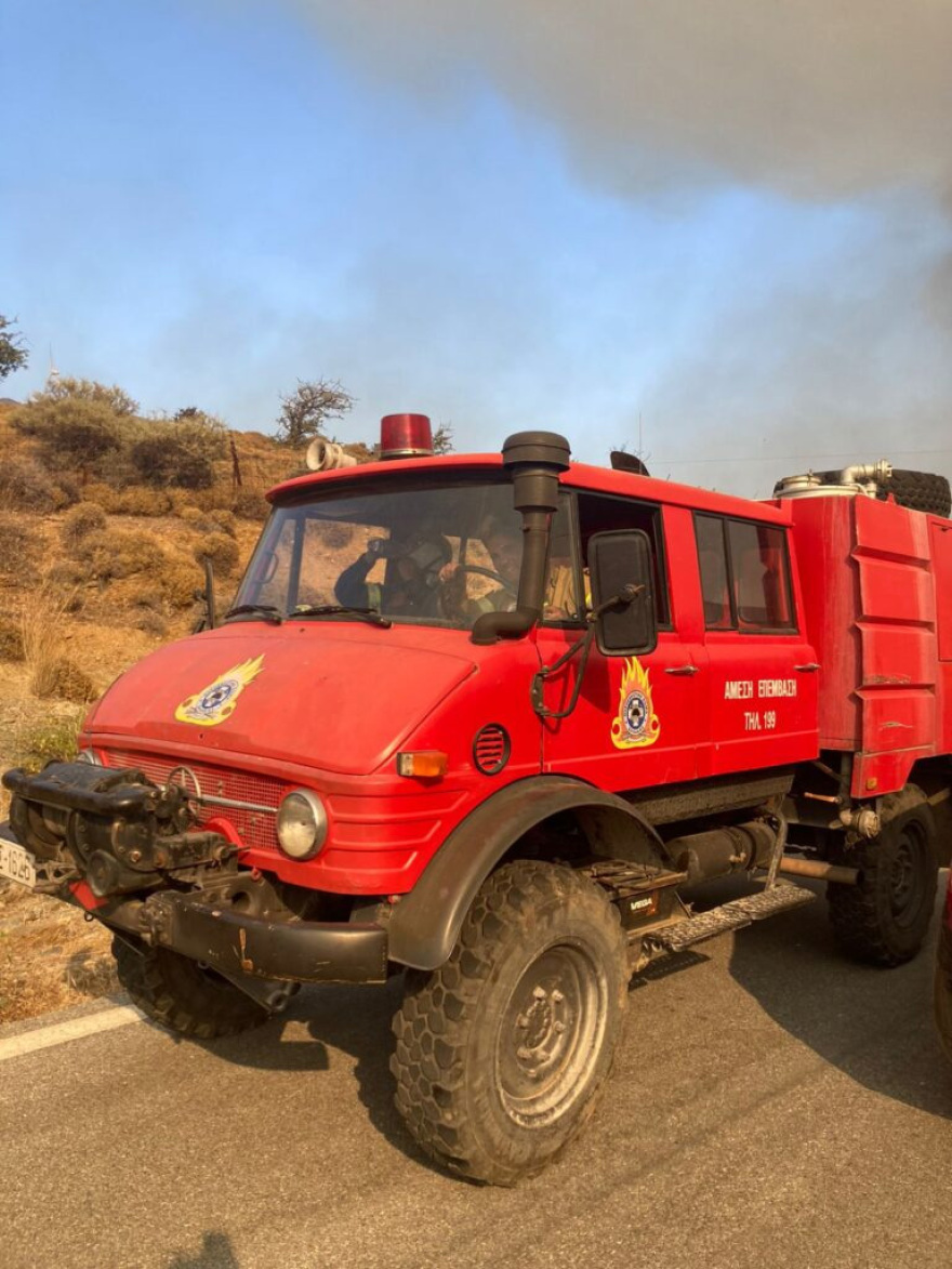 Φωτιά στην Κάρυστο: Εκκενώθηκαν τέσσερις οικισμοί - Ενισχύονται οι χερσαίες δυνάμεις