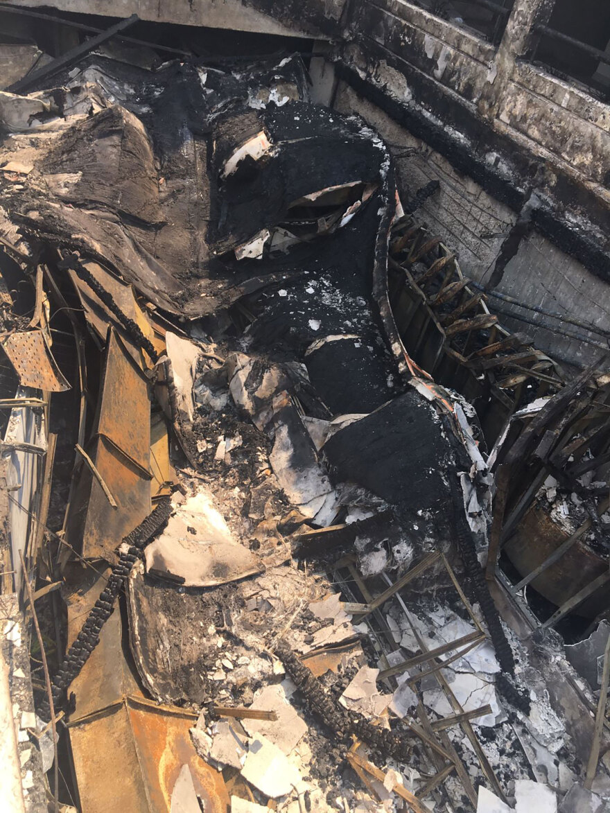 Φωτιά στη Ρόδο: Στάχτες έγινε ξενοδοχείο - Δείτε βίντεο και φωτογραφίες