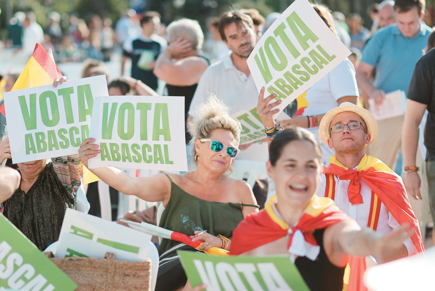 Εκλογές στην Ισπανία: Ο «ωραίος», ο «φτωχός», ο ακροδεξιός και η Γιολάντα 
