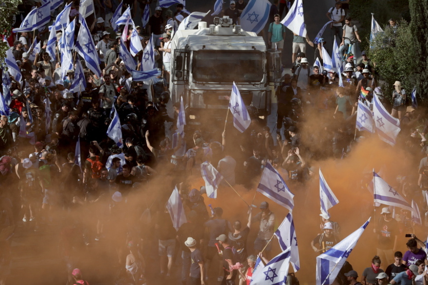 Ισραήλ: Διαδηλώσεις σε όλη τη χώρα μετά την ψήφιση νόμου για την αμφιλεγόμενη δικαστική μεταρρύθμιση
