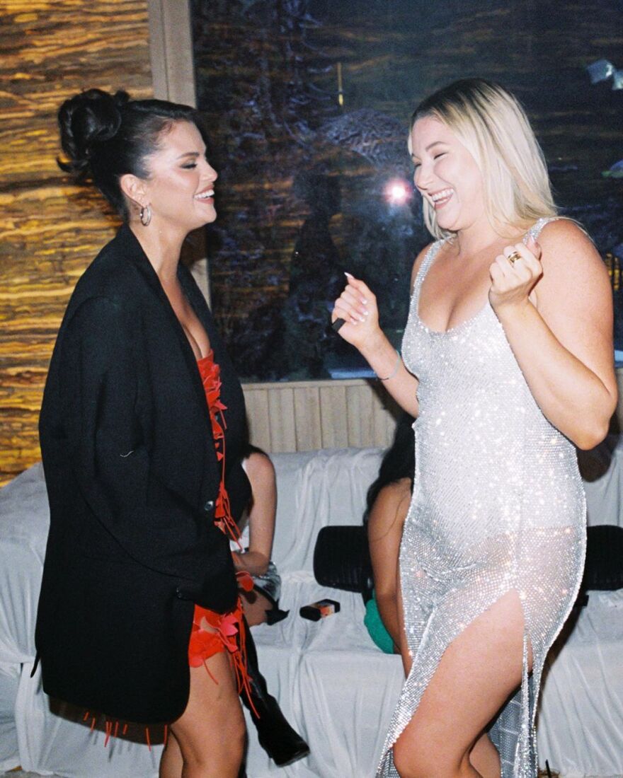 Σελένα Γκομέζ: Έγινε 31 και το γιόρτασε με τις Κριστίνα Αγκιλέρα και Πάρις Χίλτον - Δείτε φωτογραφίες