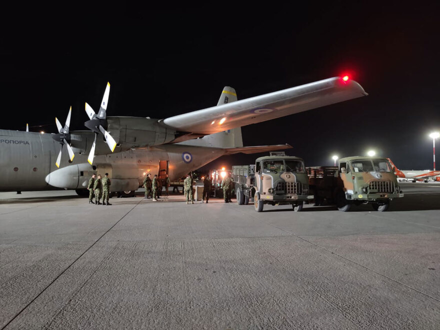 Φωτιά στη Ρόδο: Η μεγάλη επιχείρηση στήριξης των πυρόπληκτων - Ομαλοποιείται η κατάσταση στο αεροδρόμιο