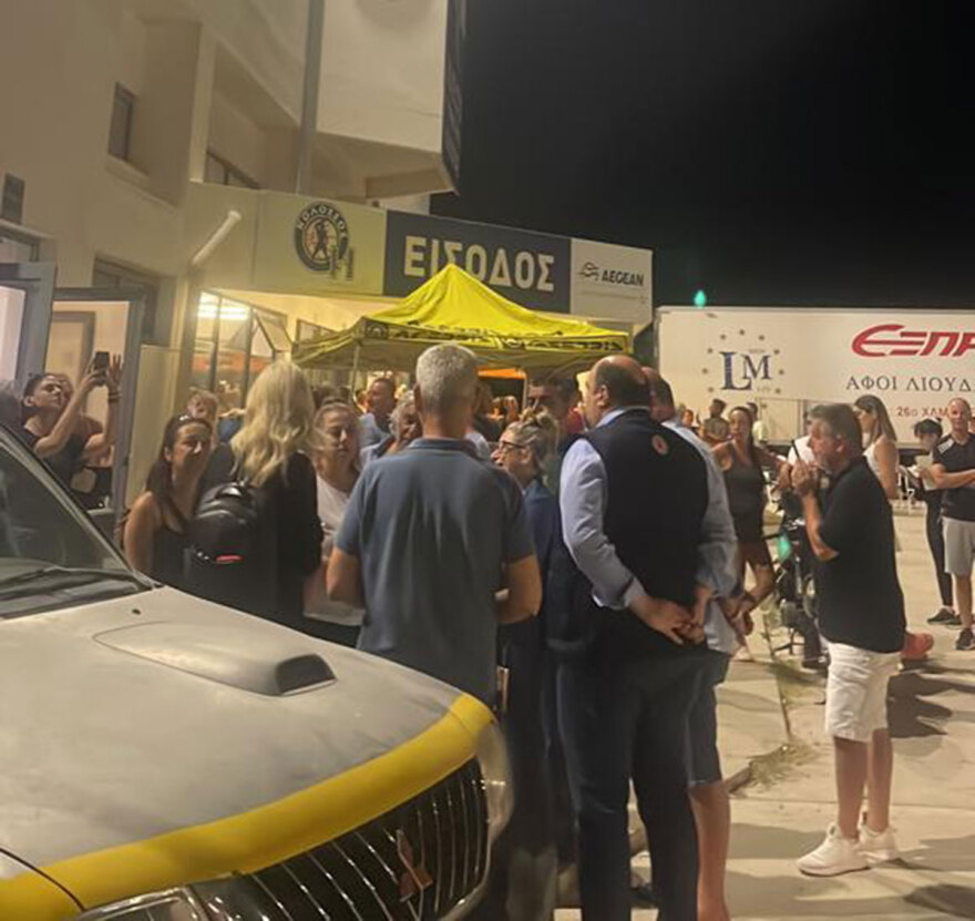 Φωτιά στη Ρόδο: Η μεγάλη επιχείρηση στήριξης των πυρόπληκτων - Ομαλοποιείται η κατάσταση στο αεροδρόμιο