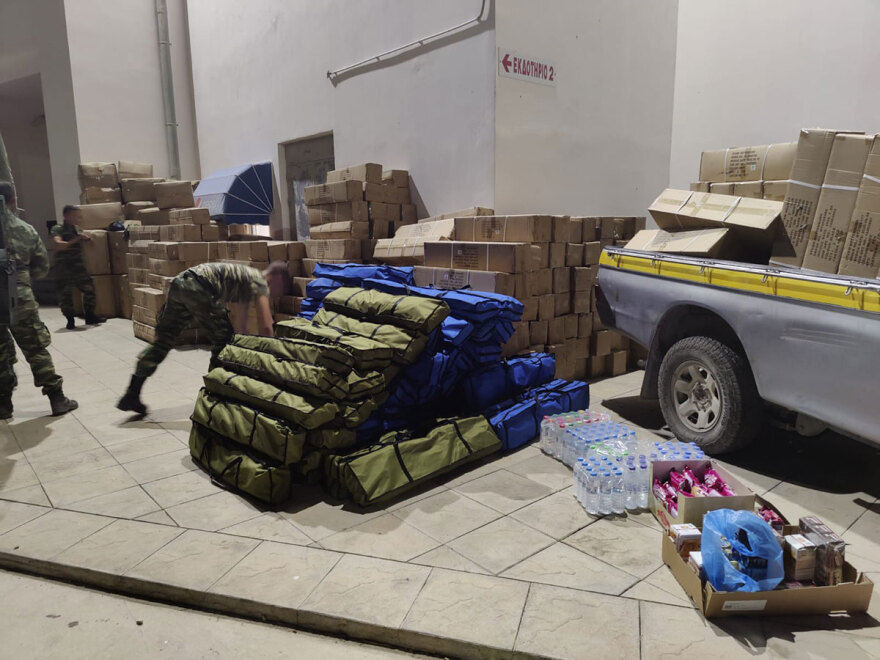 Φωτιά στη Ρόδο: Η μεγάλη επιχείρηση στήριξης των πυρόπληκτων - Ομαλοποιείται η κατάσταση στο αεροδρόμιο