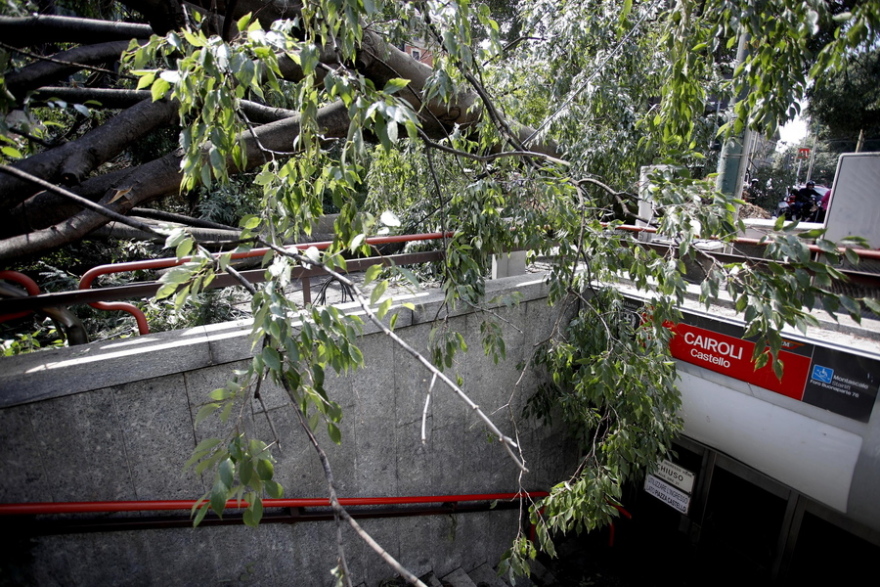 Ιταλία: Επτά νεκροί από πυρκαγιές και πλημύρες - Αίτημα να κηρυχθεί η Σικελία σε κατάσταση έκτακτης ανάγκης
