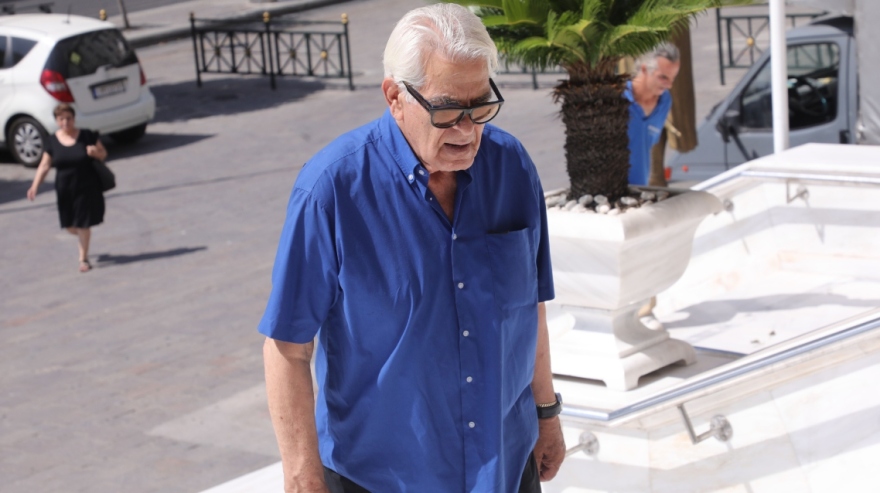 Τζίνα Ντρούλις: Θλίψη στην κηδεία της δημοσιογράφου - Δείτε φωτογραφίες