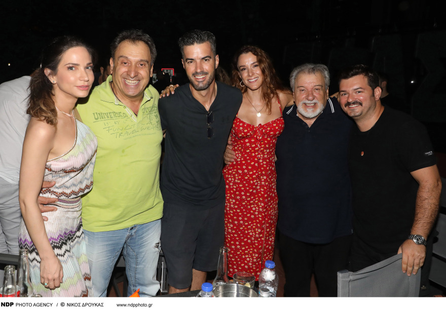 Κατερίνα Γερονικολού: Παρακολούθησε τον Γιάννη Τσιμιτσέλη στο θέατρο