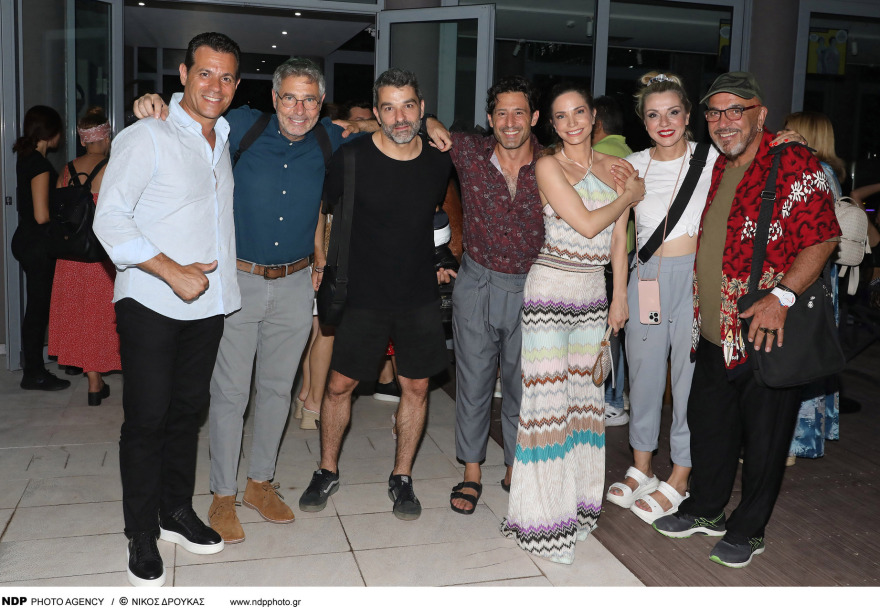 Κατερίνα Γερονικολού: Παρακολούθησε τον Γιάννη Τσιμιτσέλη στο θέατρο