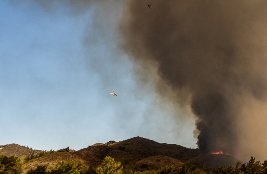 Φωτιές: Κρίσιμα τα πύρινα μέτωπα σε Βατί Ρόδου και Κασσιόπη Κέρκυρας - Οι πυρκαγιές σε ολόκληρη τη χώρα