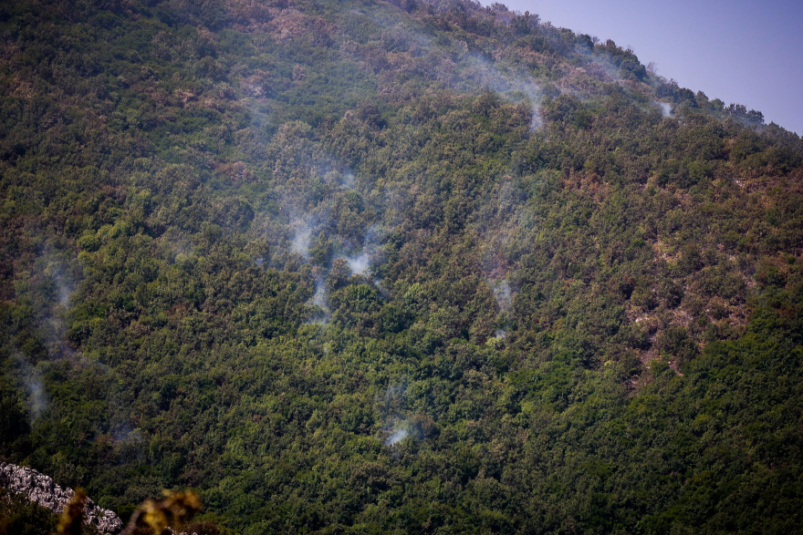 Φωτιές: Κρίσιμα τα πύρινα μέτωπα σε Βατί Ρόδου και Κασσιόπη Κέρκυρας - Οι πυρκαγιές σε ολόκληρη τη χώρα