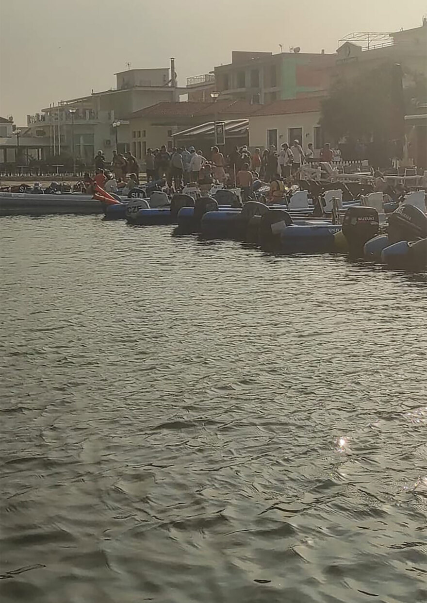 Φωτιά στη Μαγνησία - Νέα Αγχίαλος: Ζώνη απαγόρευσης κυκλοφορίας τρία χιλιόμετρα από το σημείο των εκρήξεων με μήνυμα του 112