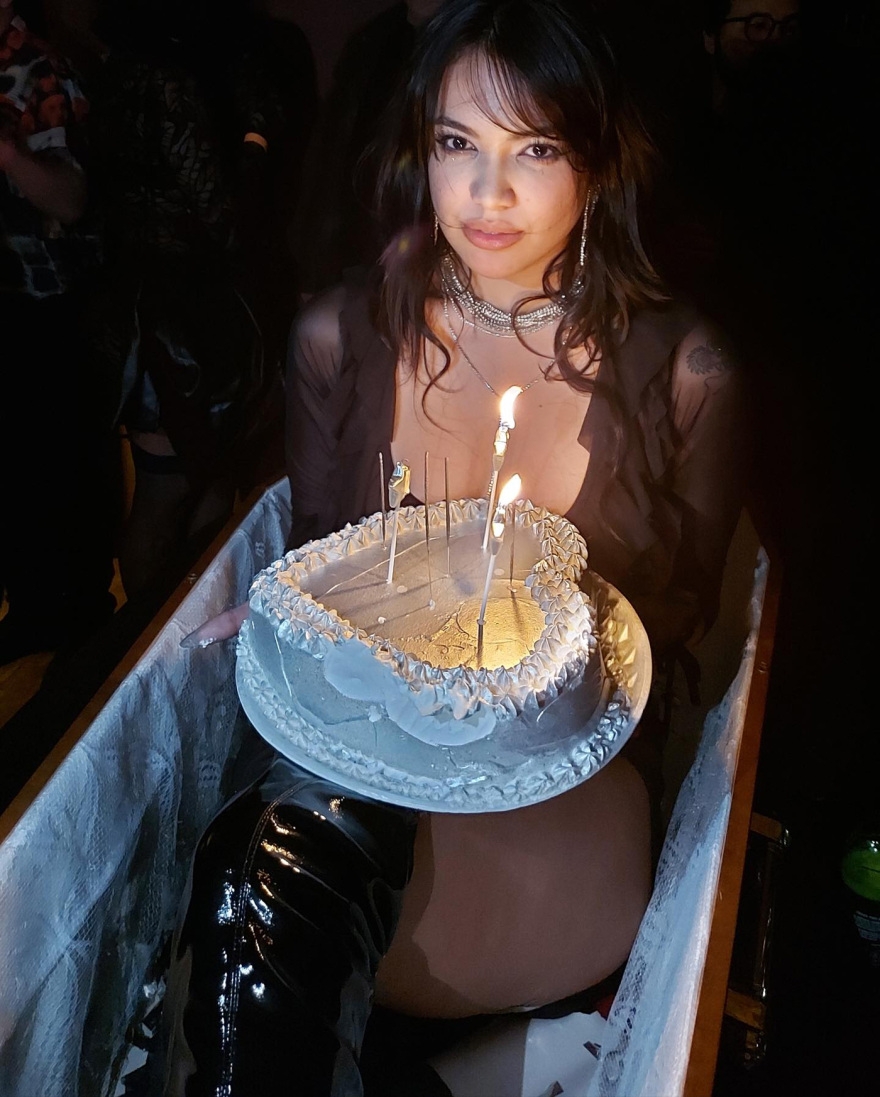 Πάρτι γενεθλίων σε στιλ... κηδείας από Βραζιλιάνα influencer