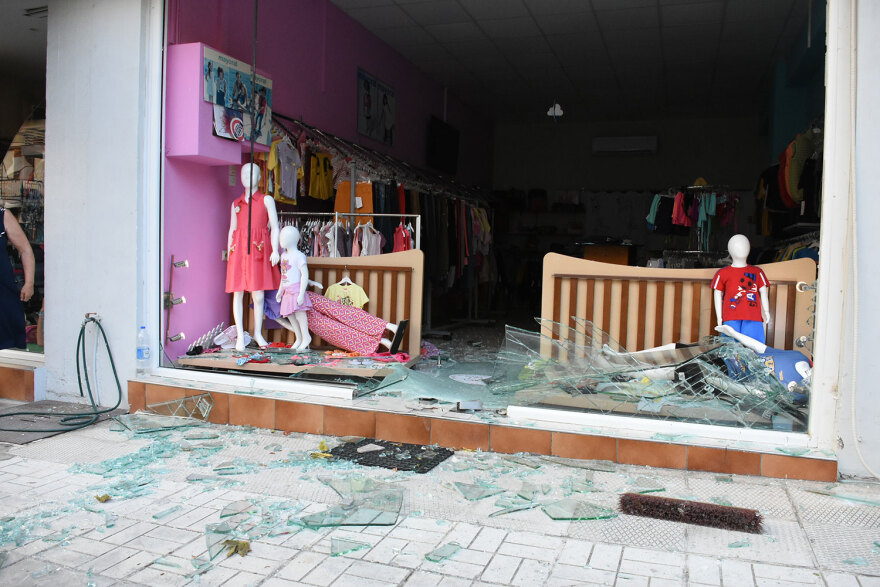 Νέες εικόνες καταστροφής από την έκρηξη στην αποθήκη πυρομαχικών στη Νέα Αγχίαλο